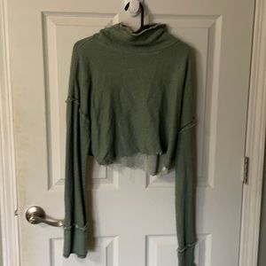 Distressed-look, long sleeved, cropped, cowl neck